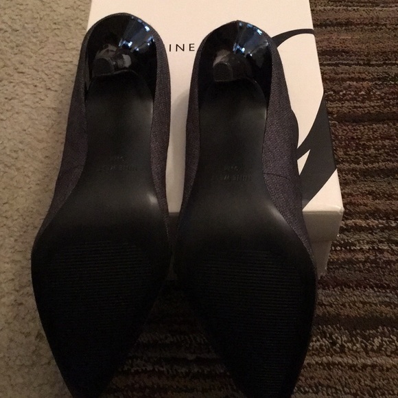 Nine West Two Toned Pump - Picture 5 of 6